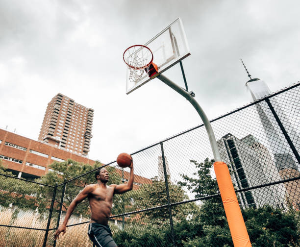 istock man playing basketball in manhattan 1342205909