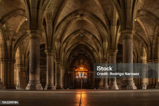 Glasgow University Cloisters High Resolution Stock Photo - Download Image Now - Hogwarts School of Witchcraft and Wizardry, Scotland, Symmetry