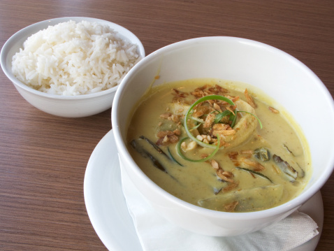 Vietnamese white cooked chicken in lemongrass green curry.