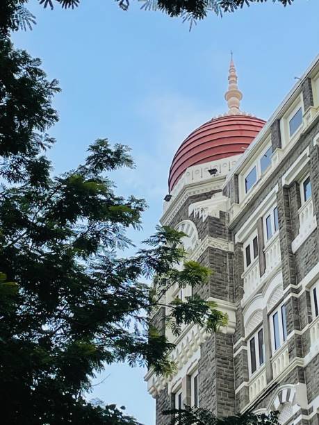 belas copas de colaba no sul de mumbai - vertical gateway to india famous place travel destinations - fotografias e filmes do acervo