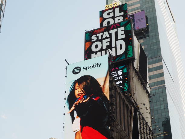 outdoor do spotify em times square - título de álbum - fotografias e filmes do acervo