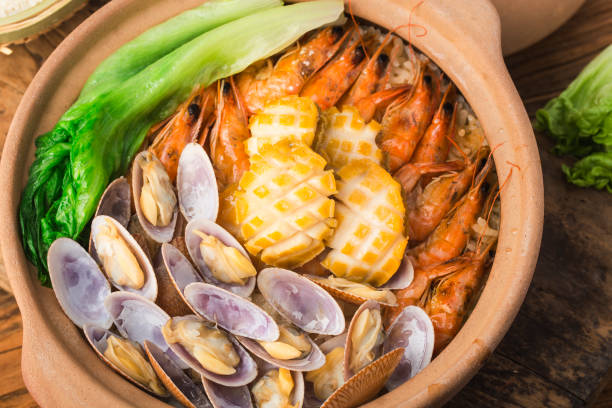 istock Cantonese style seafood rice pot 1342262399