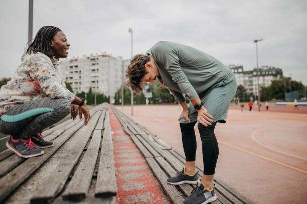 istock Friends do warm-up exercises 1342280400