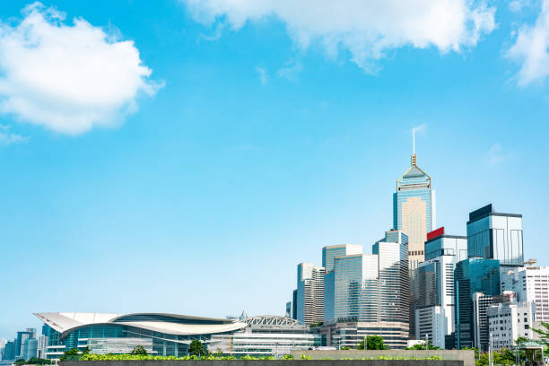 홍콩의 현대적인 고층 빌딩, 유리 사무실 고층 건물에 건물의 반사 - building exterior urban scene cityscape clear sky 뉴스 사진 이미지