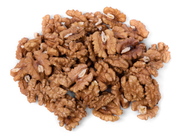 istock bunch of peeled walnuts 1342330125
