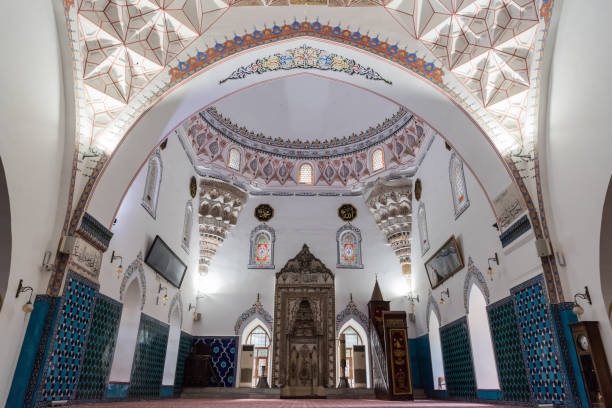 vista interior de la mezquita muradiye, una parte del complejo muradiye, en bursa. - alquibla fotos fotografías e imágenes de stock