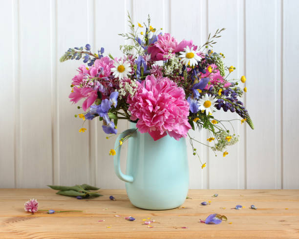 istock summer bouquet on the table on a white background 1342392814
