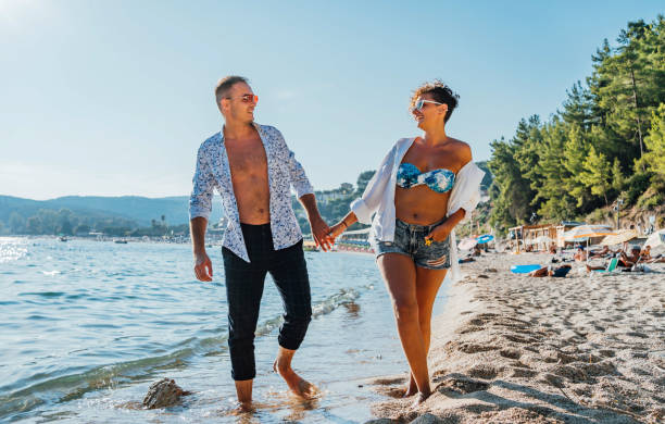 istock Couple enjoy summer vacation 1342476545
