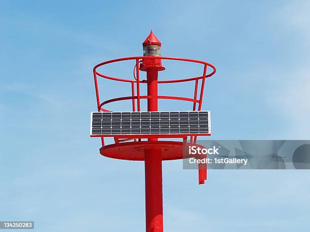 Harbour Lampada Segnale Beacon Dotato Di Energia Solare - Fotografie stock e altre immagini di Ambientazione esterna