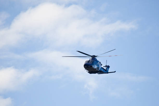 helicóptero da polícia - police helicopter - fotografias e filmes do acervo