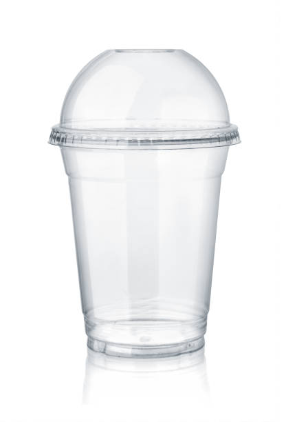 copo transparente de plástico com tampa de cúpula - take out food nobody disposable cup coffee - fotografias e filmes do acervo