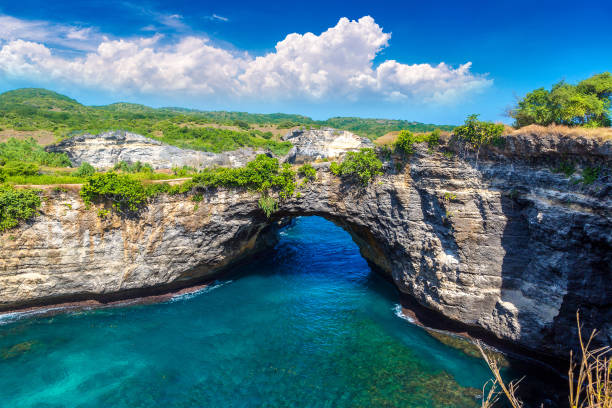 istock Brocken Beach in Nusa Penida 1342753625
