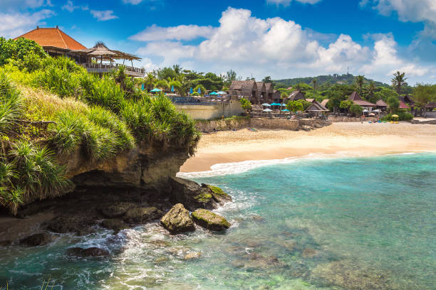 istock Dream beach at Nusa Lembongan 1342796840