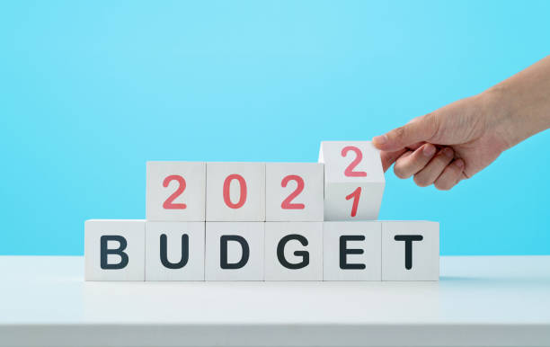 istock Number 2022 and word budget on the table 1342825937