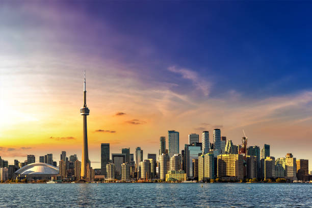 istock Toronto and CN Tower at sunset 1342999316