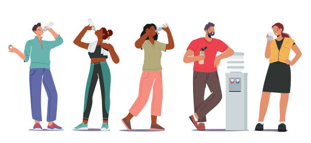 orang haus minum konsep air tawar. karakter pria dan wanita muda dan dewasa minum aqua dingin dari pendingin - air-minum ilustrasi stok