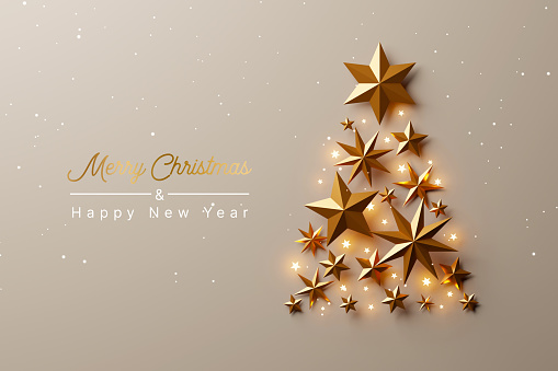 Árbol de Navidad hecho de estrellas doradas sobre fondo dorado de lujo. Concepto de Navidad y próspero año nuevo. Ilustración de renderizado 3D photo
