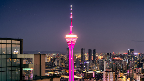 Filming in Chengdu  Night ' s flourishing modern urban architecture and dense urban high buildings