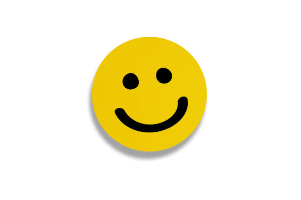 emoticon sorridente felice su sfondo bianco - smiley antropomorfico foto e immagini stock
