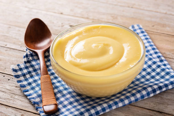 istock Pastry cream in a bowl 1343203327