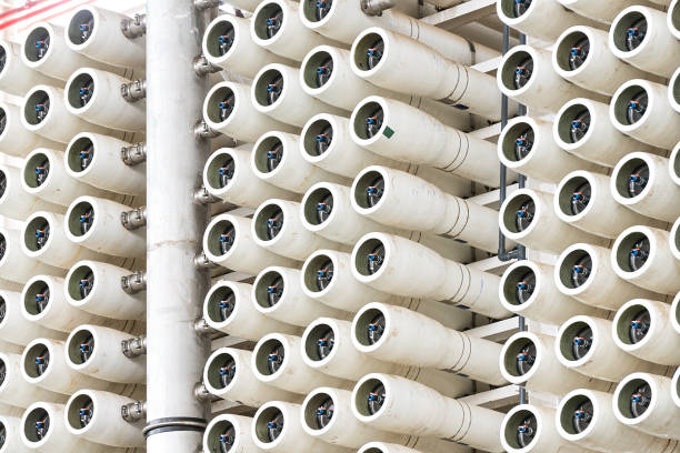 equipo de ósmosis inversa - desalination fotografías e imágenes de stock