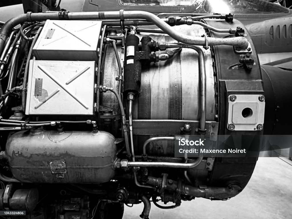 military aircraft engine at Toulouse - France - Musée Airbus AEROSCOPIA Taken in the South of  France - Toulouse Black And White Stock Photo