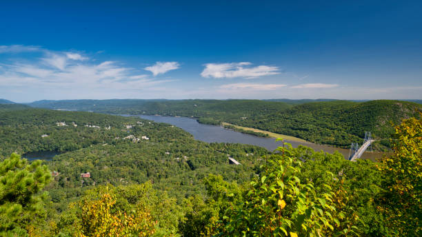 Hudson River View A view of the Hudson River from the Major Welch Trail in Bear Mountain State Park in Highland Falls, New York. hudson valley stock pictures, royalty-free photos & images