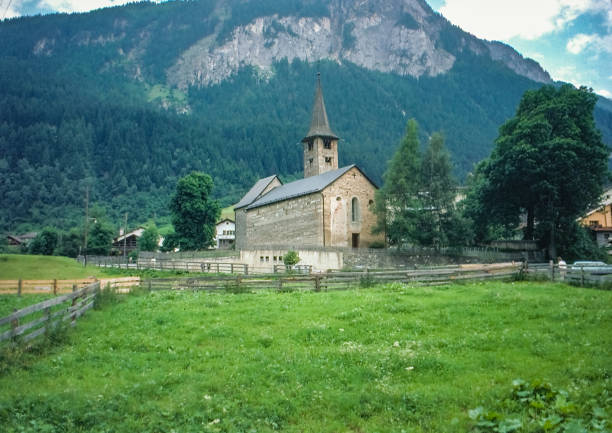 Antique photo and old Retro Vintage Style Positive Film scanned, 1980s  Church of St. Martin, Zillis, Switzerland Antique photo and old Retro Vintage Style Positive Film scanned, 1980s  Church of St. Martin, Zillis, Switzerland. 1980 1989 photos stock pictures, royalty-free photos & images