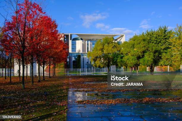 Federal Chancellery In Government District Near Reichstag Building In Berlin Stock Photo - Download Image Now