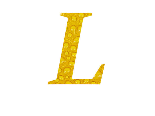 lettera l dell'alfabeto realizzata con gocce di pioggia su sfondo giallo, isolata su sfondo bianco - letter l water typescript liquid foto e immagini stock