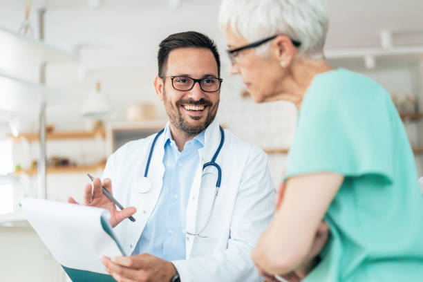istock Healthcare worker at home visit 1343597157