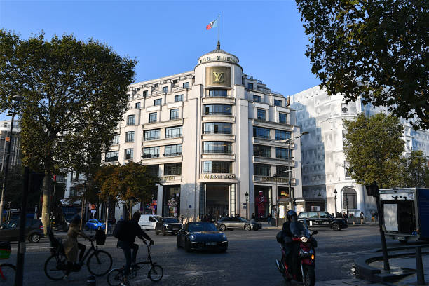 LVMH buys Louis Vuitton Champs-Élysées flagship store