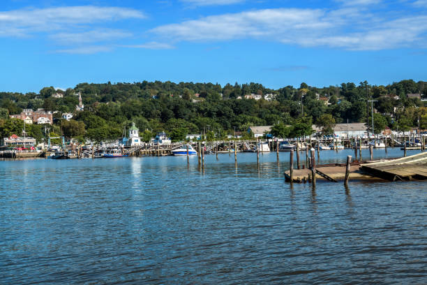 istock Sleepy Hollow on the Hudson 1343637875