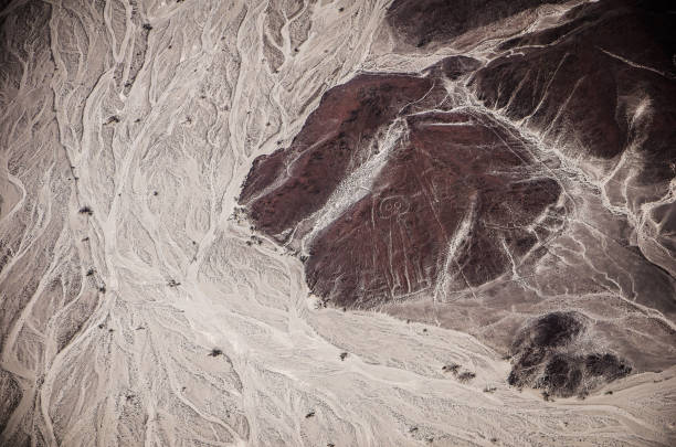 vista aérea do astronauta das linhas de nazca no peru - prehistoric antiquity - fotografias e filmes do acervo