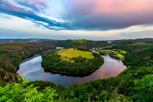 istock Solenicka Podkova during sunset 1343765817