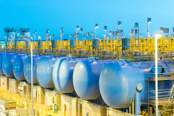 опреснительной установкой - desalination plant фотографии стоковые фото и изображения