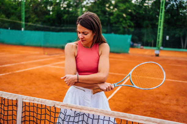 istock Elbow injury in tennis 1343852619