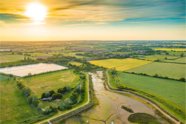 goldhanger tramonto - essex foto e immagini stock