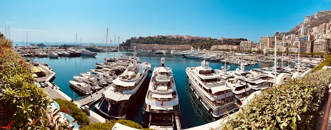 De haven van Monaco