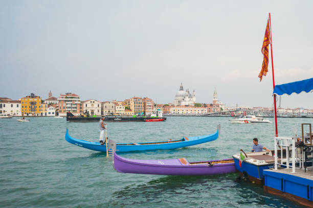 wyścig łodzi corocznego święta odkupiciela w wenecji we włoszech - regatta sports race sailing nautical vessel zdjęcia i obrazy z banku zdjęć