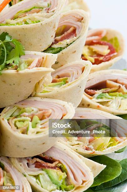 Turquía Rollos De Alimentos En Primer Plano Foto de stock y más banco de imágenes de Alimento - Alimento, Aperitivo - Plato de comida, Color - Tipo de imagen