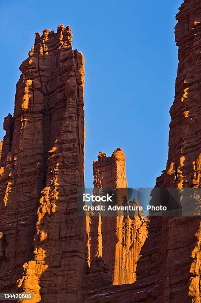 Fisher Towers Moab Utah Stockfoto und mehr Bilder von Aufnahme von unten - Aufnahme von unten, Blau, Bunt - Farbton