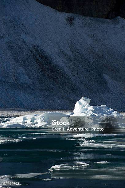 Iceberg Lago Parco Nazionale Del Ghiacciaio Montana - Fotografie stock e altre immagini di Acqua