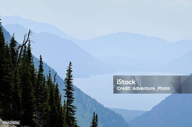 Hohe Blick Auf Den Malerischen Lake Stockfoto und mehr Bilder von Anhöhe - Anhöhe, Ansicht aus erhöhter Perspektive, Berg