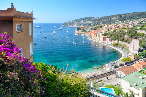 villefranche-sur-mer na riwierze francuskiej - villefranche sur mer zdjęcia i obrazy z banku zdjęć