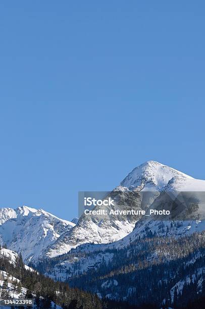 マウンテンビスタ冬のサミットの眺め - カラー画像のストックフォトや画像を多数ご用意 - カラー画像, コロラド州, サワッチ山脈
