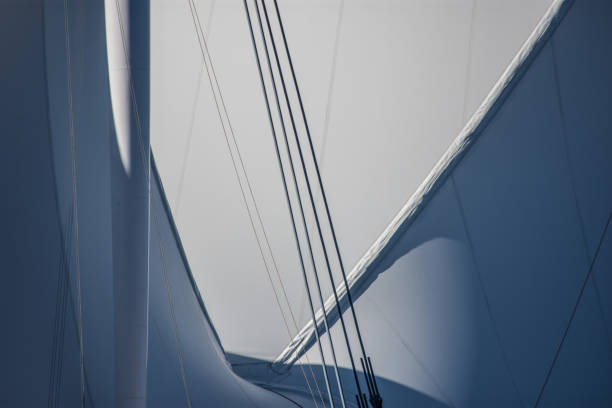 Sail-like building with ropes and cables
