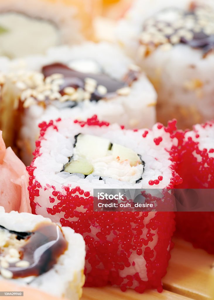 Rolos de sushi variados grande - Royalty-free Abacate Foto de stock