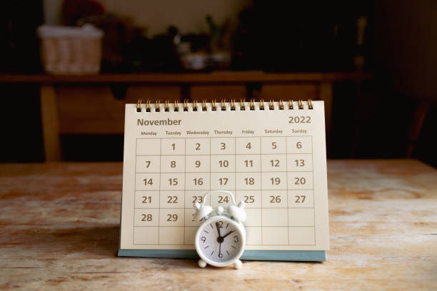istock November 2022 calendar and clock 1344294809