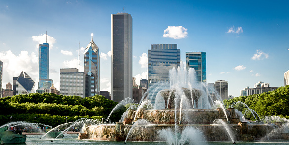 Buckingham fountain on a nice, summer day. Overlooking the Chicago skyline